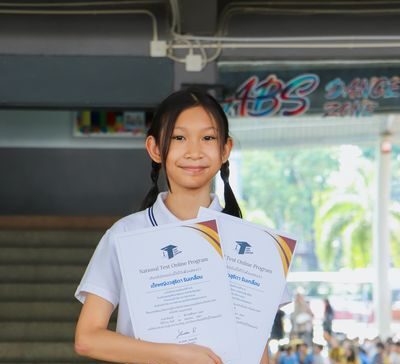 Congratulate to Miss Piraya Rinkluean (Ingfha) G.4B recieved certificate from National Test Online Program, National Online Academic Proficiency Test Project, English subject, scored 95/100, ranked 8th out of 440 students and also received the “Gold Medal” award,