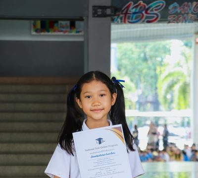 Congratulate to Miss Piraya Rinkluean (Ingfha) G.4B recieved certificate from National Test Online Program, National Online Academic Proficiency Test Project, English subject, scored 95/100, ranked 8th out of 440 students and also received the “Gold Medal” award