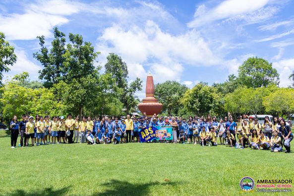 Grade 6 students embarked on a field trip to Chiang Mai Celadon @ Doi Saket, where they delved into the art of celadon ceramics.