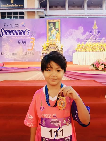 Congratulations to Siladapa Upara (Lyga) from Grade 2I Blue for participating in the Sirindhorn College Mini Marathon #3 Charity Walk-Run.