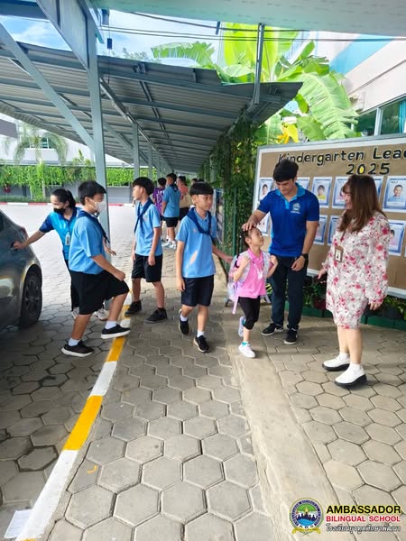 The Student Council of Ambassador Bilingual School (ABS) for the academic year 2025 has beautifully demonstrated a spirit of compassion by volunteering to care for the kindergarten students.
