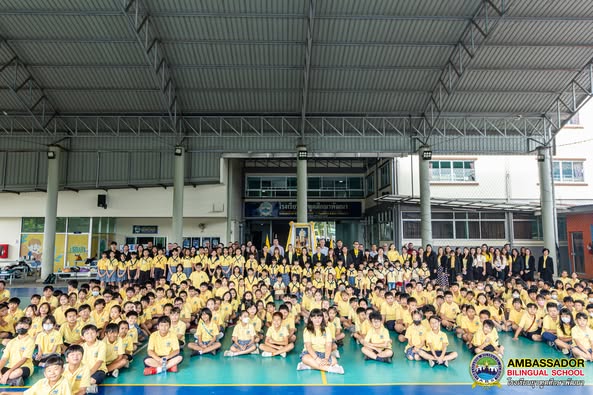 Ambassador Bilingual School (ABS) held a ceremony to offer blessings on the auspicious occasion of His Majesty King Maha Vajiralongkorn Phra Vajiraklaochaoyuhua’s Birthday Anniversary.